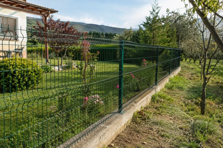 Torbalı Bahçe Tel Çit Sistemleri